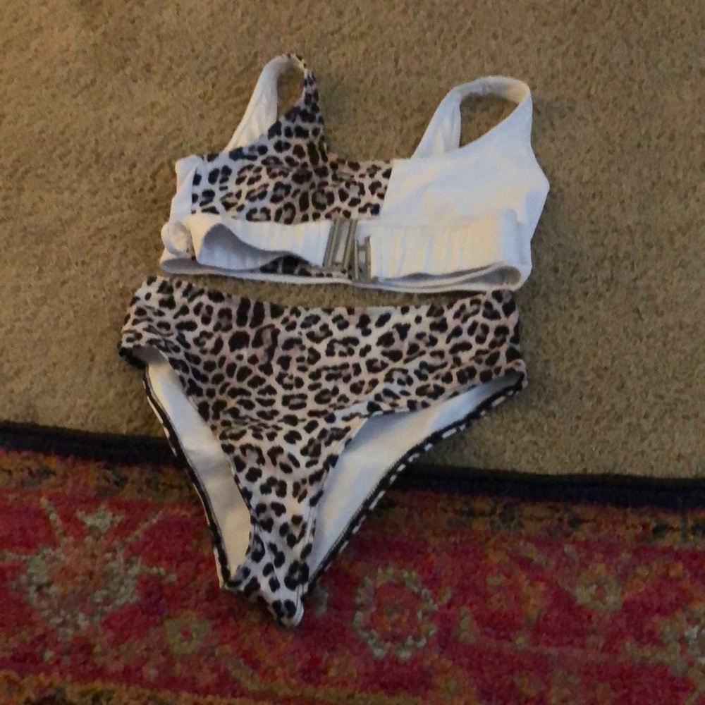 Bathing suit